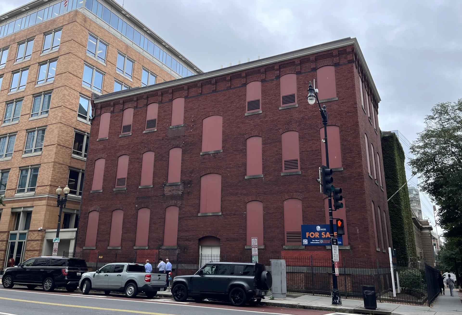 Feds Put Abandoned School Building Across From CityCenter Up For Auction