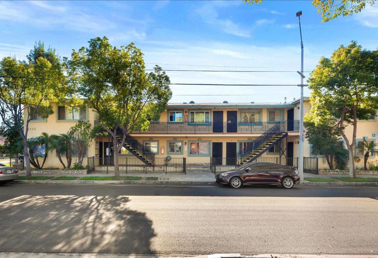 Apartment building at 3222 Hollydale Drive in Atwater Village
