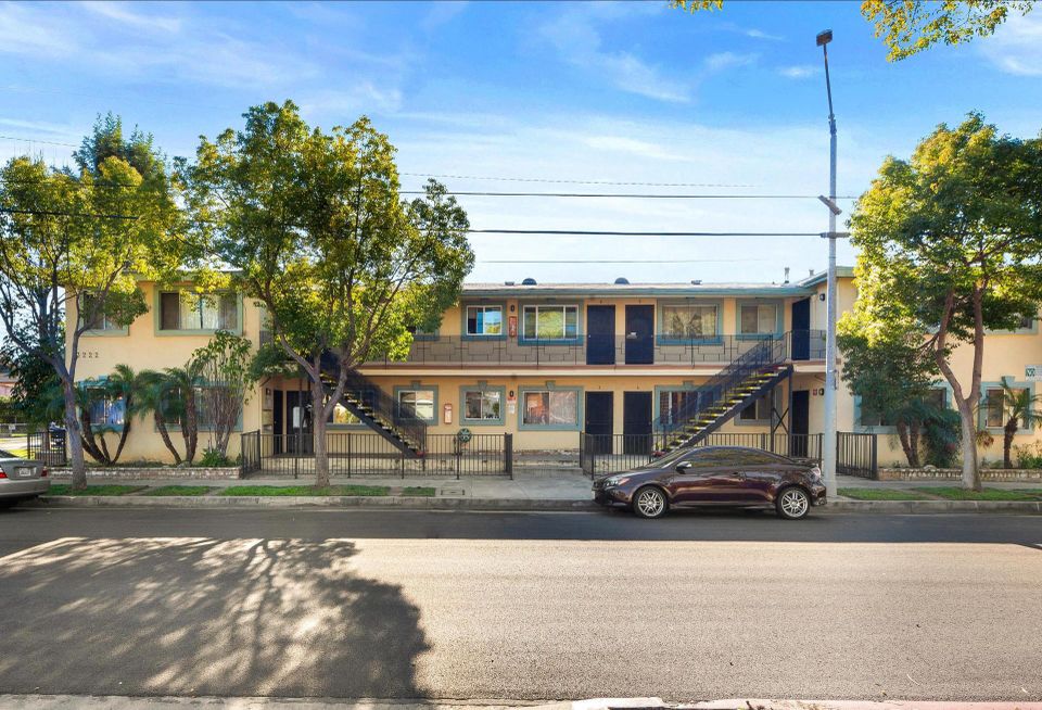 Apartment building at 3222 Hollydale Drive in Atwater Village