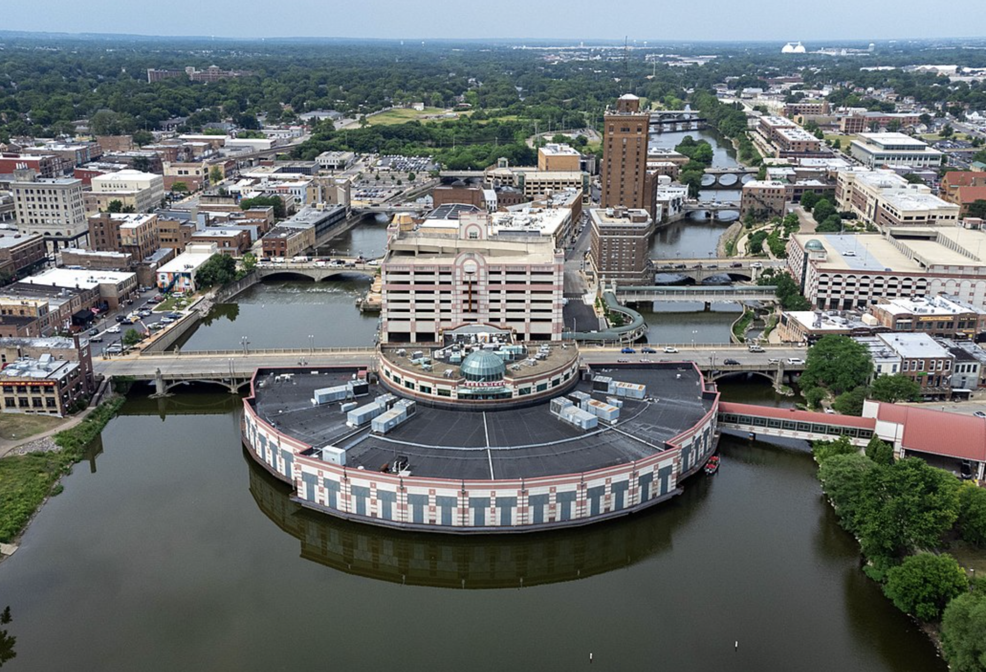 It’s Now A 5-Way Race To Become The Chicago Bears' Next Home