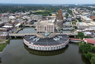 It’s Now A 5-Way Race To Become The Chicago Bears' Next Home