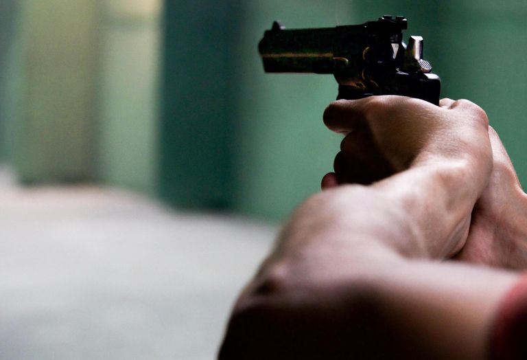 Gun 