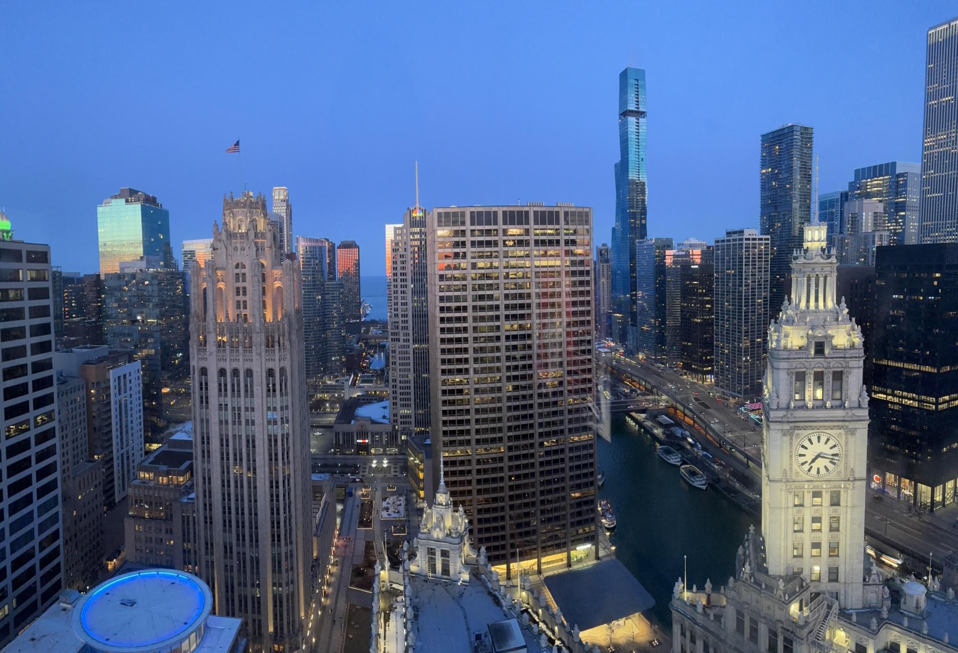 Shopping Season Approaches, But Sluggish Economy Hangs Over Mag Mile's Nascent Comeback