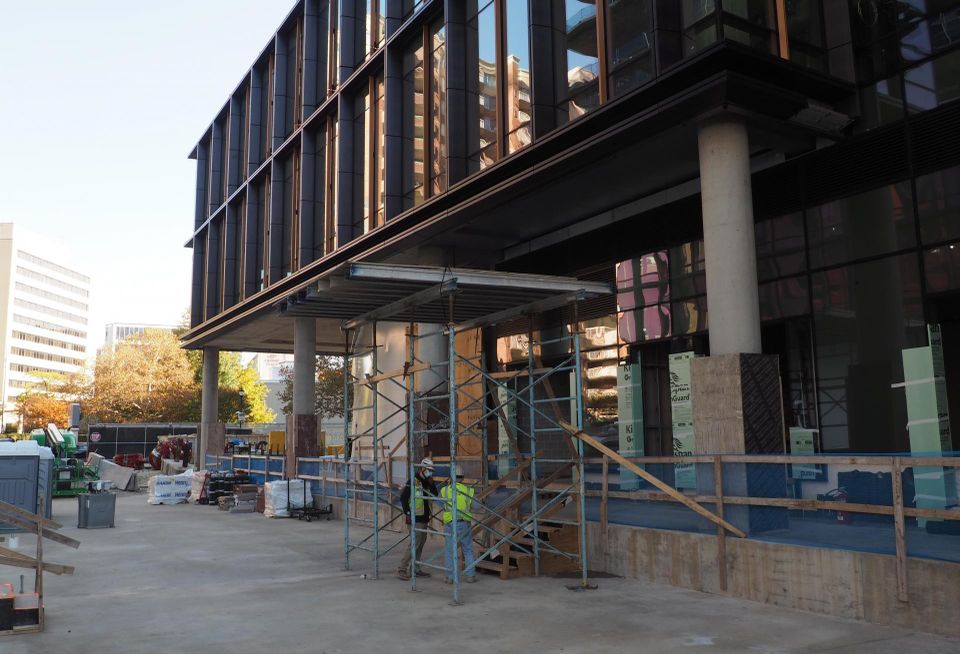 Amazon's Met Park development will feature 65K SF of ground-floor retail space once complete.