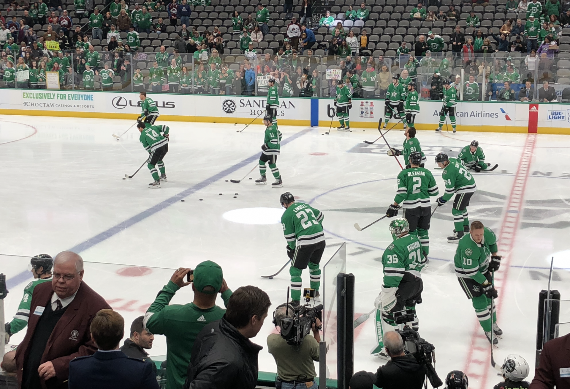 Dallas Stars warming up before a game.