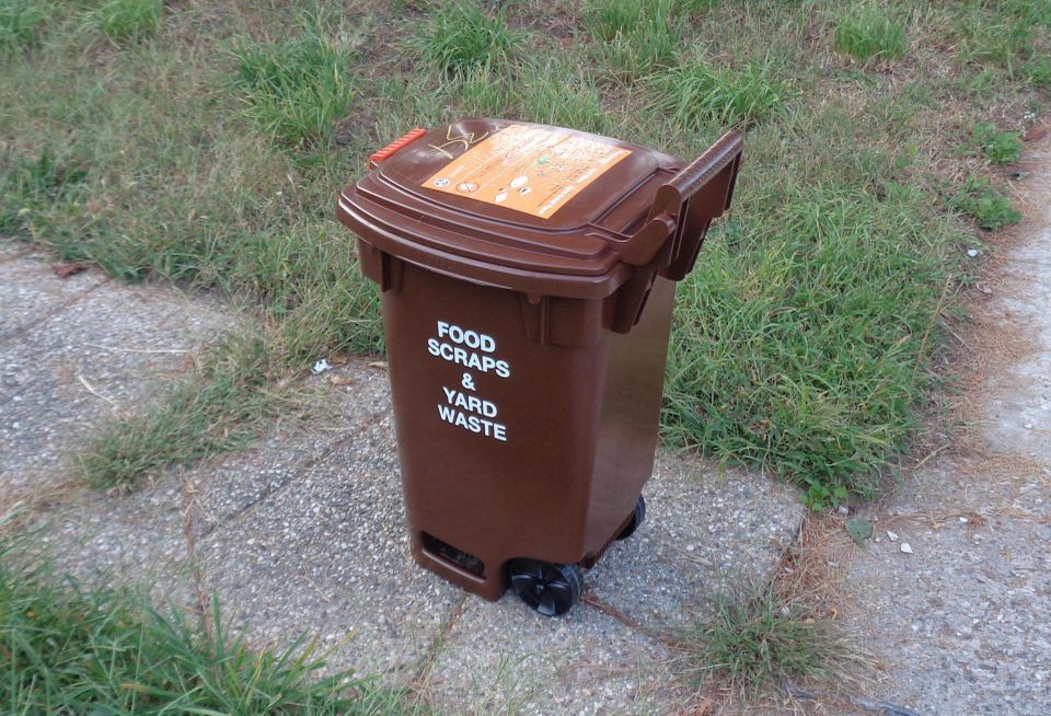 A standard NYC compost bin