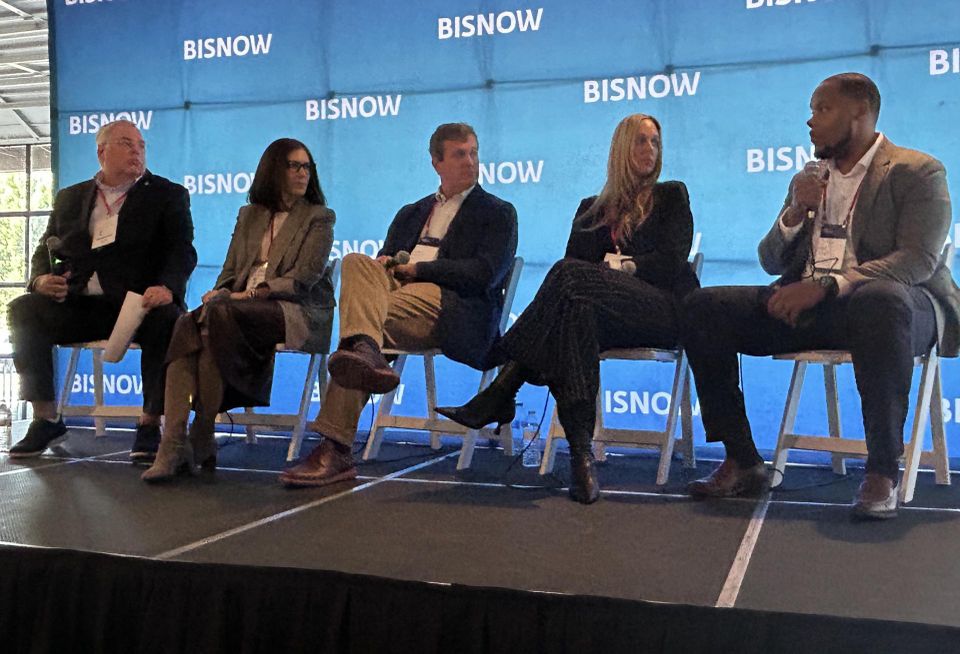 Chris ScottChris ScottManaging Principal, Market Leader, CresaMike DavisMike DavisPrincipal, Office Team Leader, Scotland Wright AssociatesLindsay WilsonLindsay WilsonPresident & Interiors Sector Leader, CorganJennifer RosenbaumJennifer RosenbaumDirector, Boldyn NetworksKen AshleyModeratorKen AshleyExecutive Director, Tenant Representation Services, Cushman & Wakefield