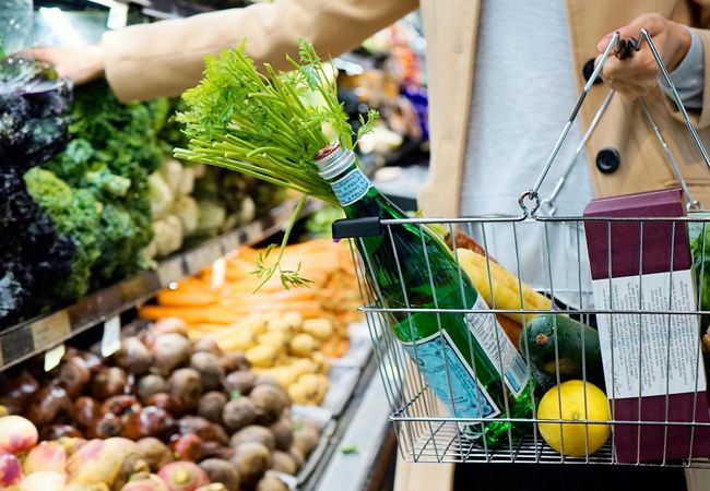 Nuveen Raises $330M For U.S. Grocery-Anchored Retail Fund