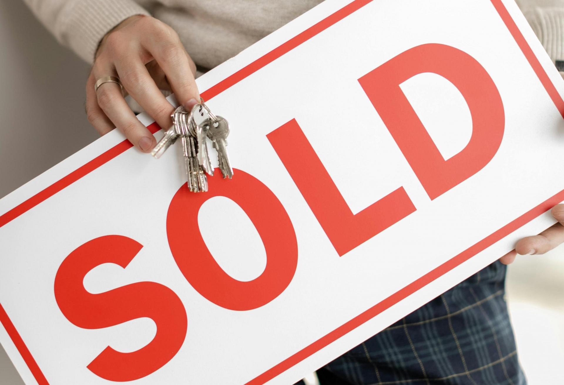 CRE Sales Are Ticking Back Up Despite Stagnant Interest Rates