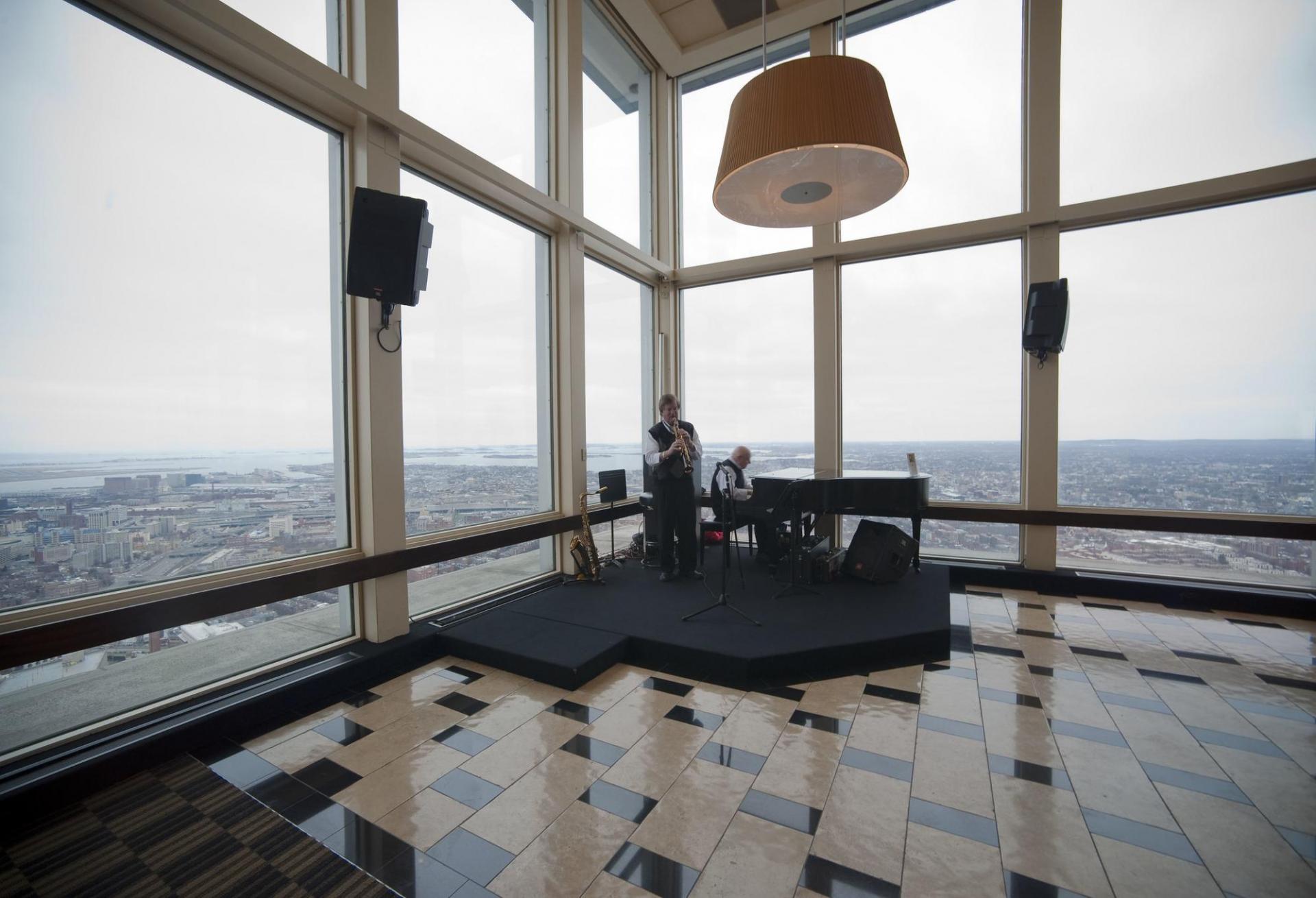 Top Of The Hub And Skywalk Observatory To Close In April
