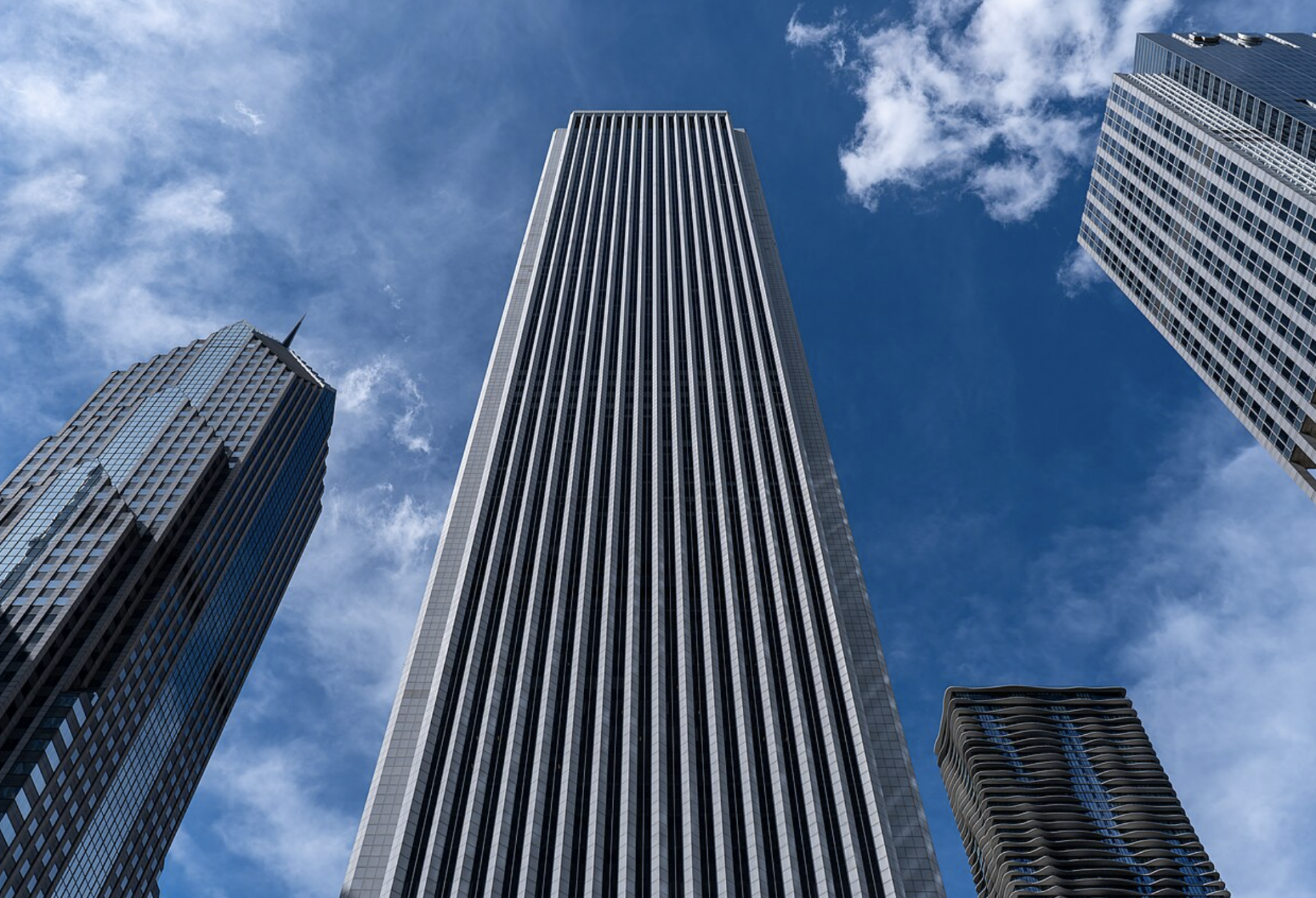 JLL Puts Nearly One-Third Of Its HQ On Sublease Market