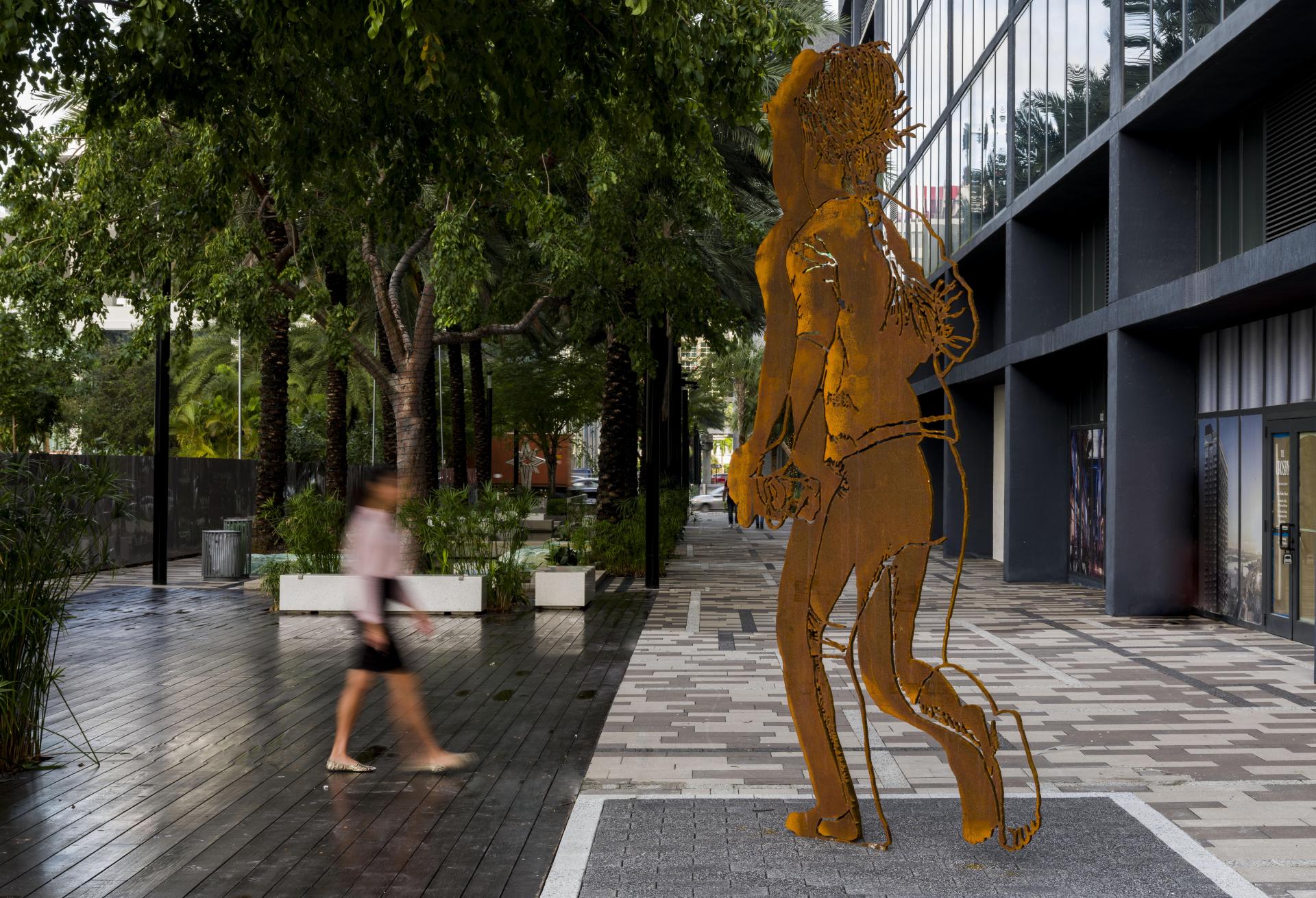 Zadok Ben-David, Girl on the Run, 2022. Sculpture at Miami Worldcenter.