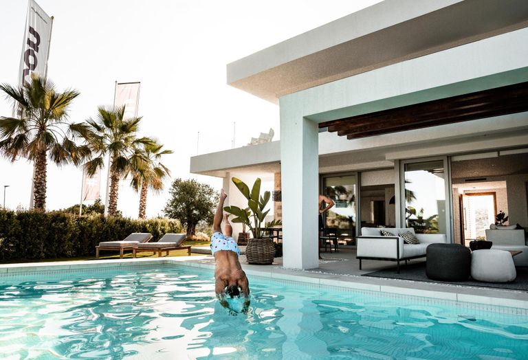 hotel swimming pool