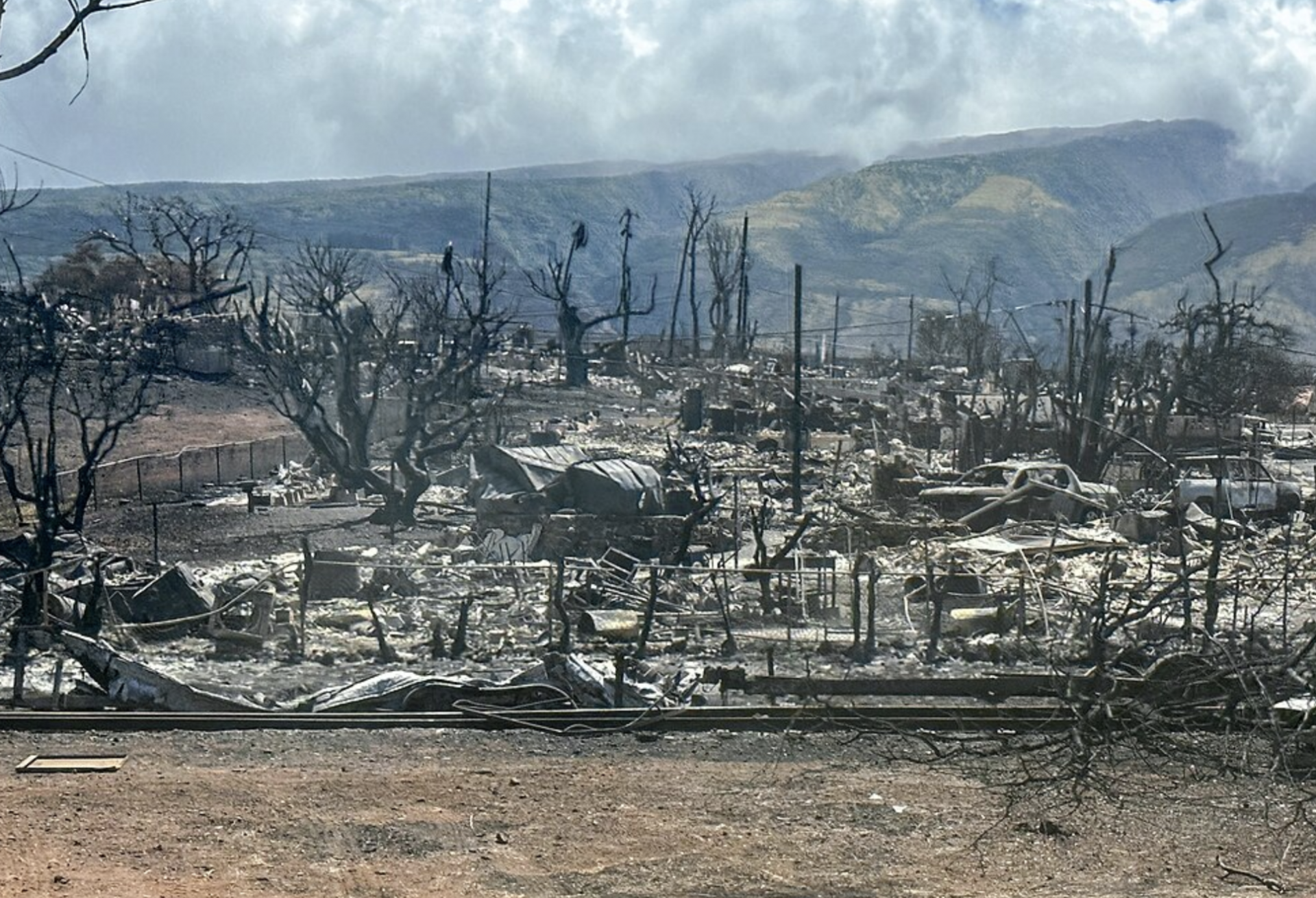 Hawaii Governor Says State Might Be Powerless To Stop Maui Land Grabs