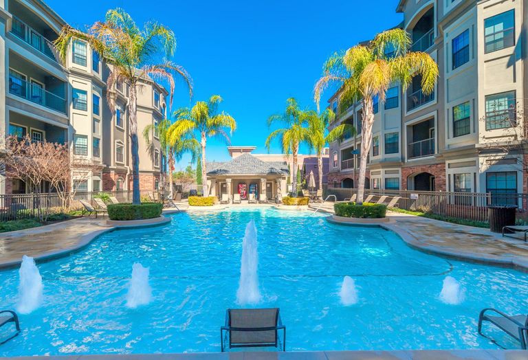 Harbor View Apartments