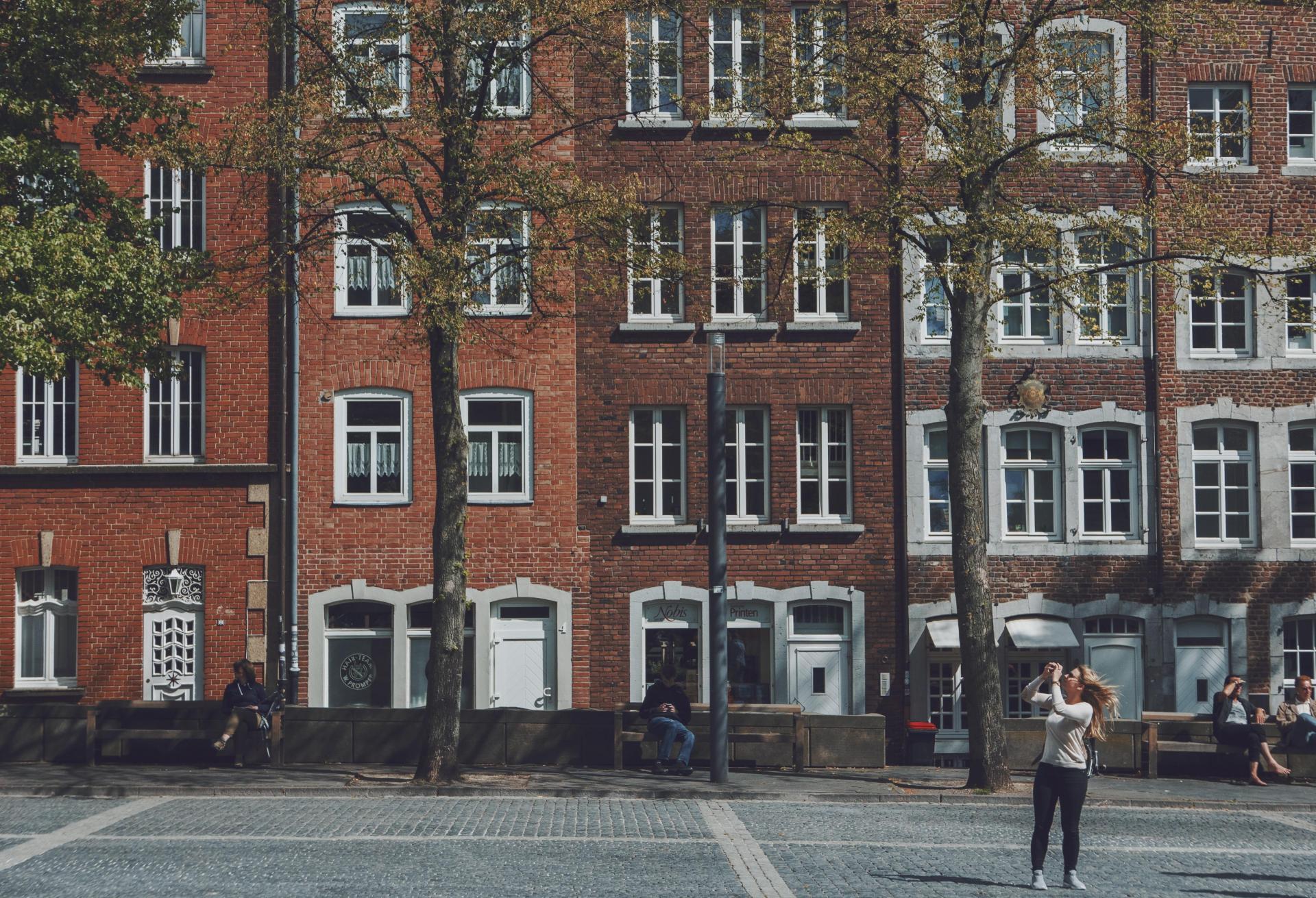 Real Estate Crowdfunding Keeps Outgrowing Itself