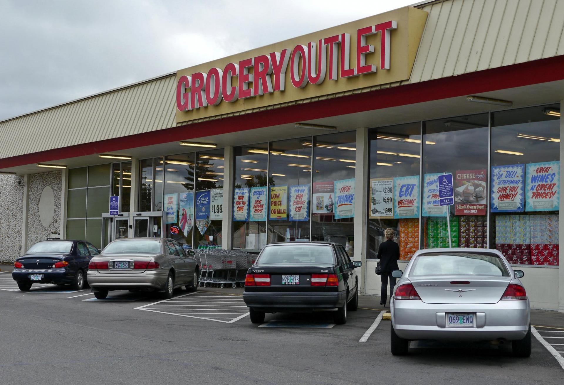 Off-Price Grocery Chain Hopes To Raise $100M With IPO, Open 2,000 More Stores