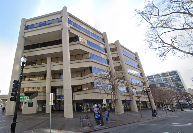 Oakland trans centre