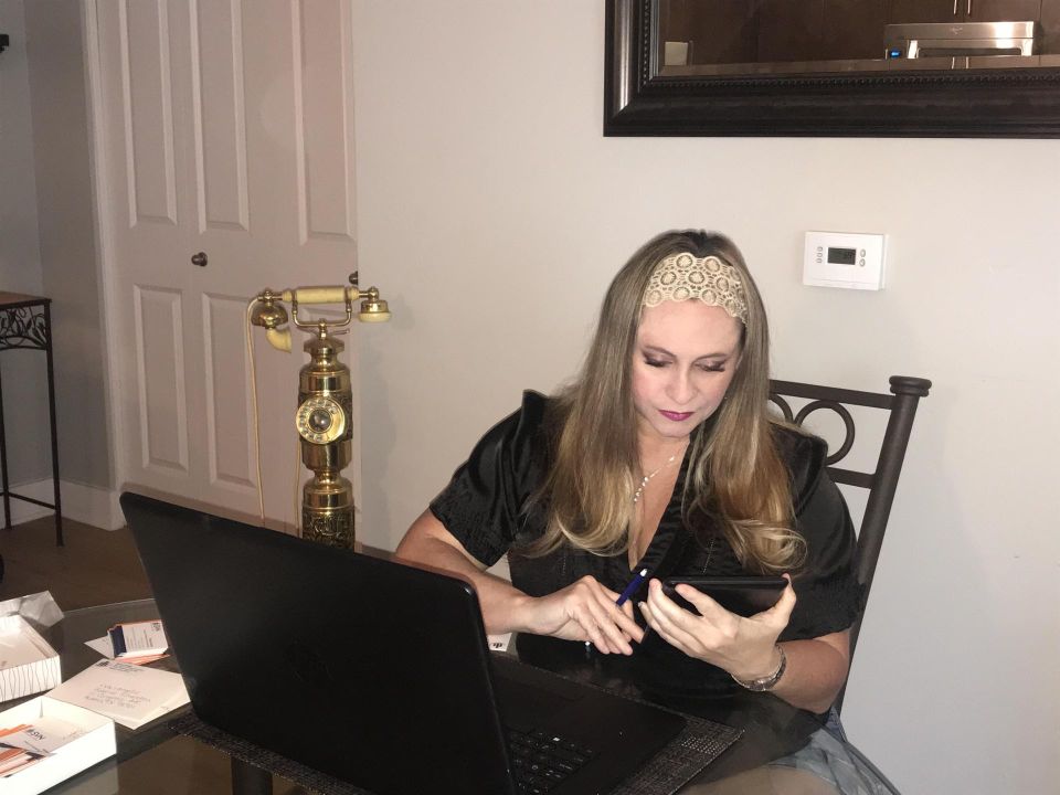 Melissa Swader at home at laptop