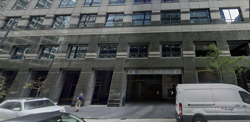 Exterior of 500 West Monroe St.