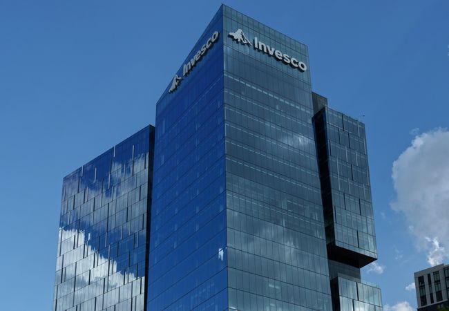 Invesco Cuts Fees, Adds Incentives To Quell Fund Redemption Requests