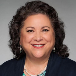 Nora Linares-Moeller