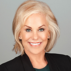 Lynn Dowdle