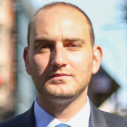 Victor Alia