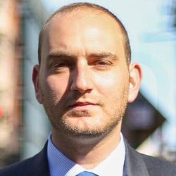 Victor Alia