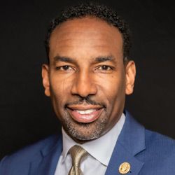 Andre Dickens