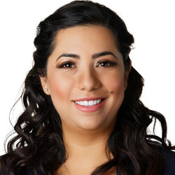Luz Zepeda Alvarez