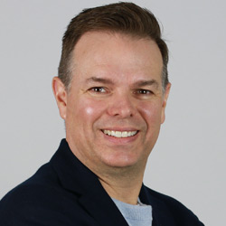 Derek Kelly
