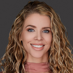 Lisa Holt
