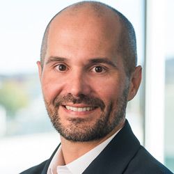 Robert Holuba 