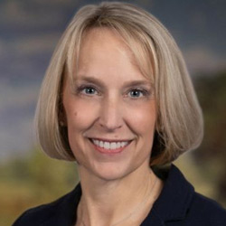 Kirsten Andrews Woelper