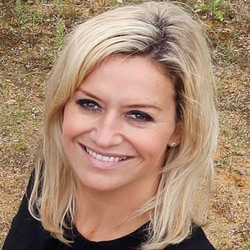 Caroline Foster