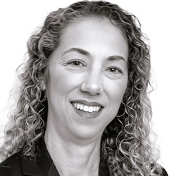 Elvira Freire-Santamaria