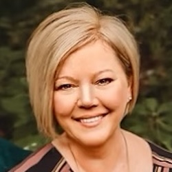 Danelle Hoffer