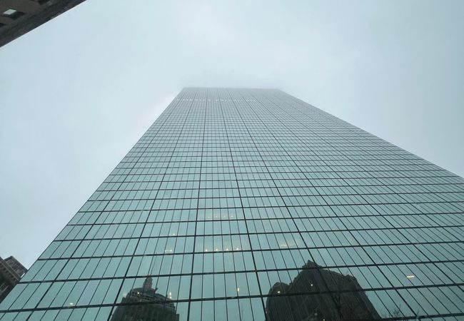 Top Brokers Leave Newmark After Suing Firm, Boss