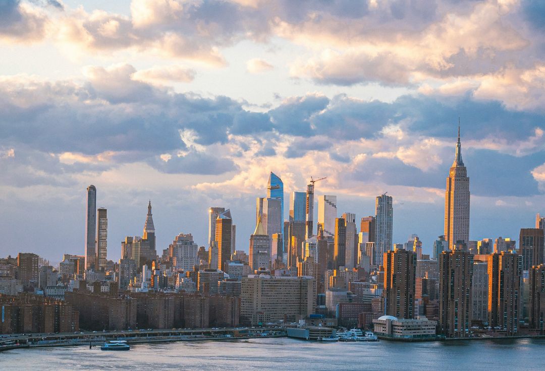 Manhattan Landlords Tighten Lease Terms as AI Startups Fuel Office Demand