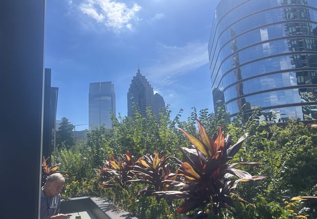 Renewals Dominate In Years-Low Office Leasing Quarter