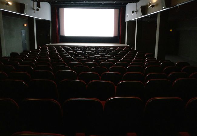 Paramount Pictures To Reopen Bay Theater In Palisades Village