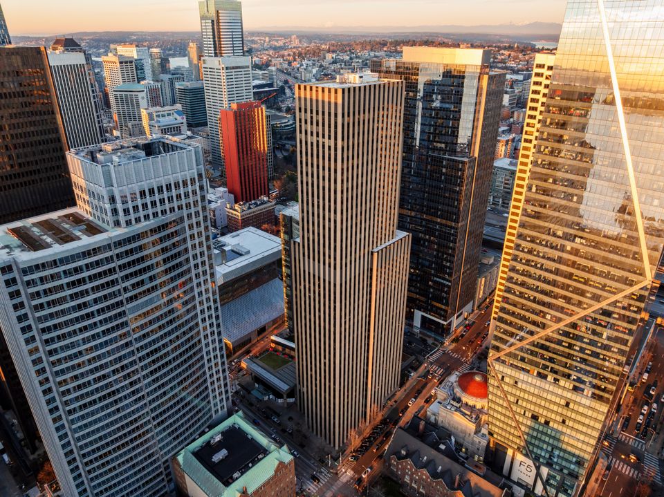 901 Fifth Avenue Acquired By Local Ownership