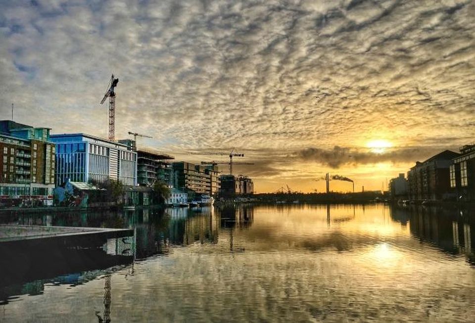 Hanover Quay with No. 5 and The Reflector on the left hand side