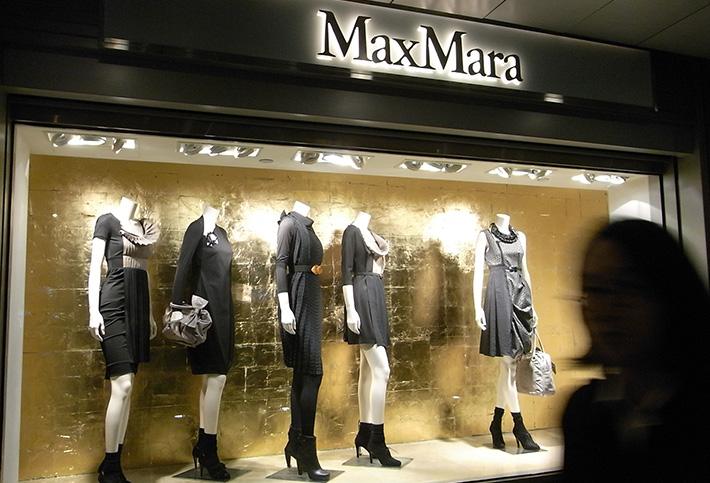MaxMara window