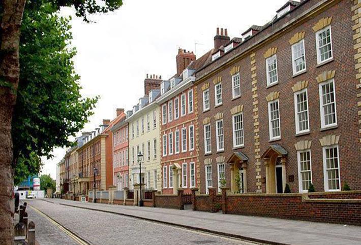 40 Queen Square 