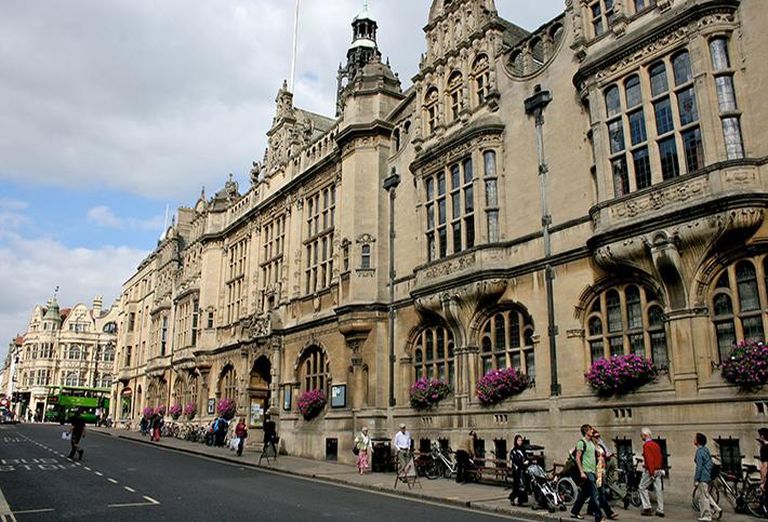 Oxford Town Hall 