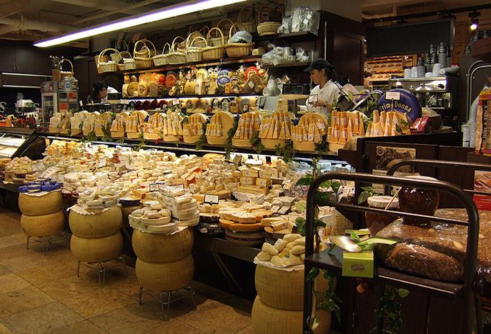 Deli cheeses 