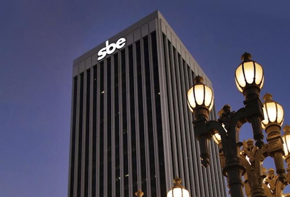 The Ratkovich Co. signed six new leases for 5900 Wilshire Blvd. in Los Angeles.