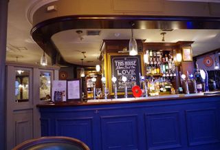 London Pub 